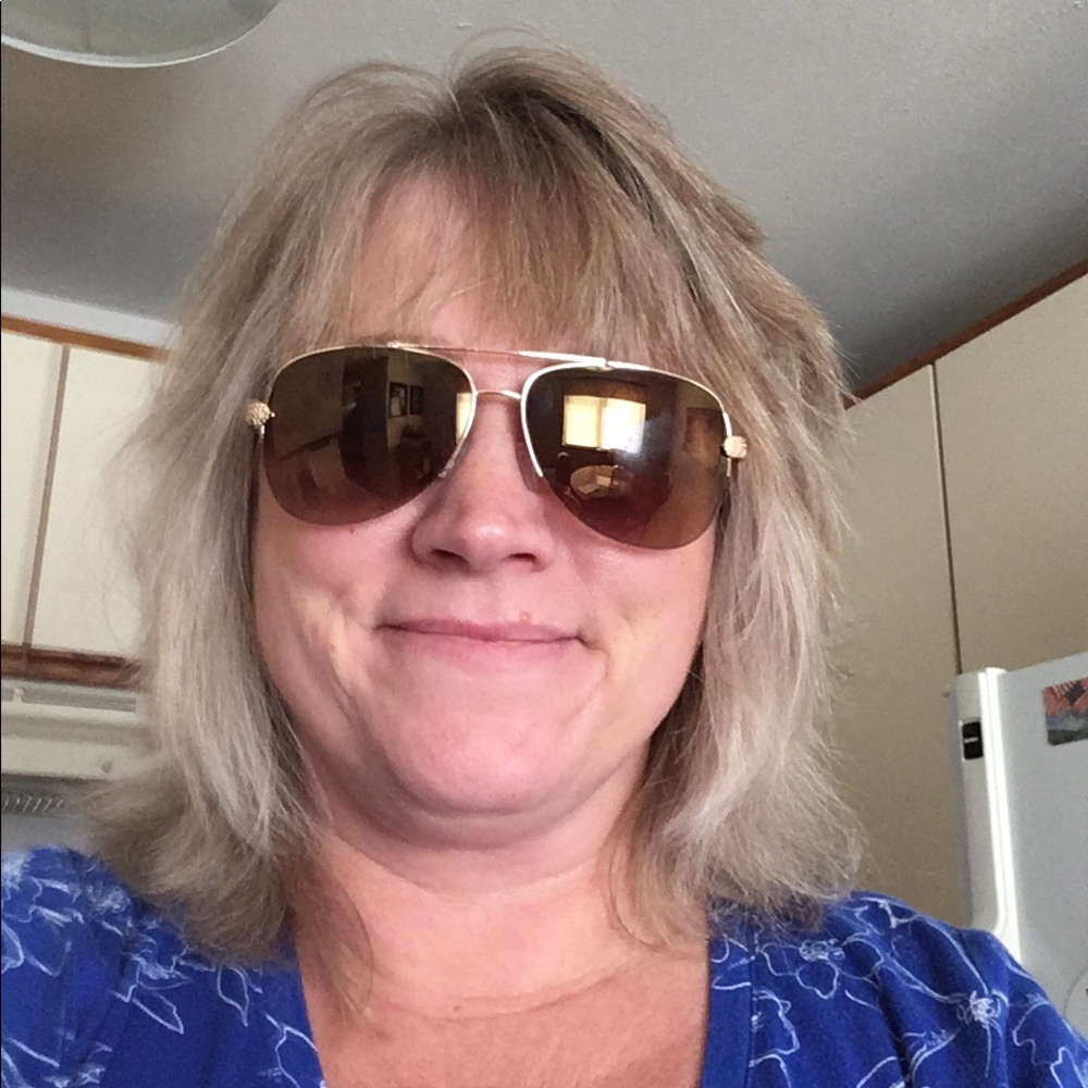Meet your Posher, Kimberly